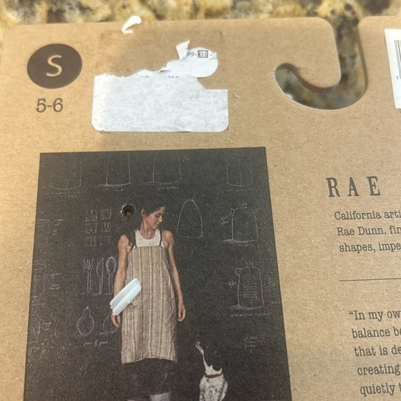 COPY - NWT Rae Dunn LOVE slippers with hearts pattern on it size small 5-6 - Picture 4 of 5